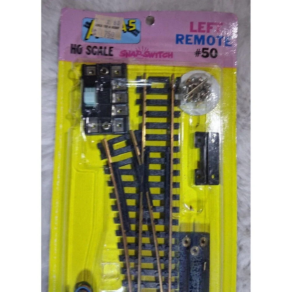 Atlas HO Scale Left Remote Switch #50 Train Track